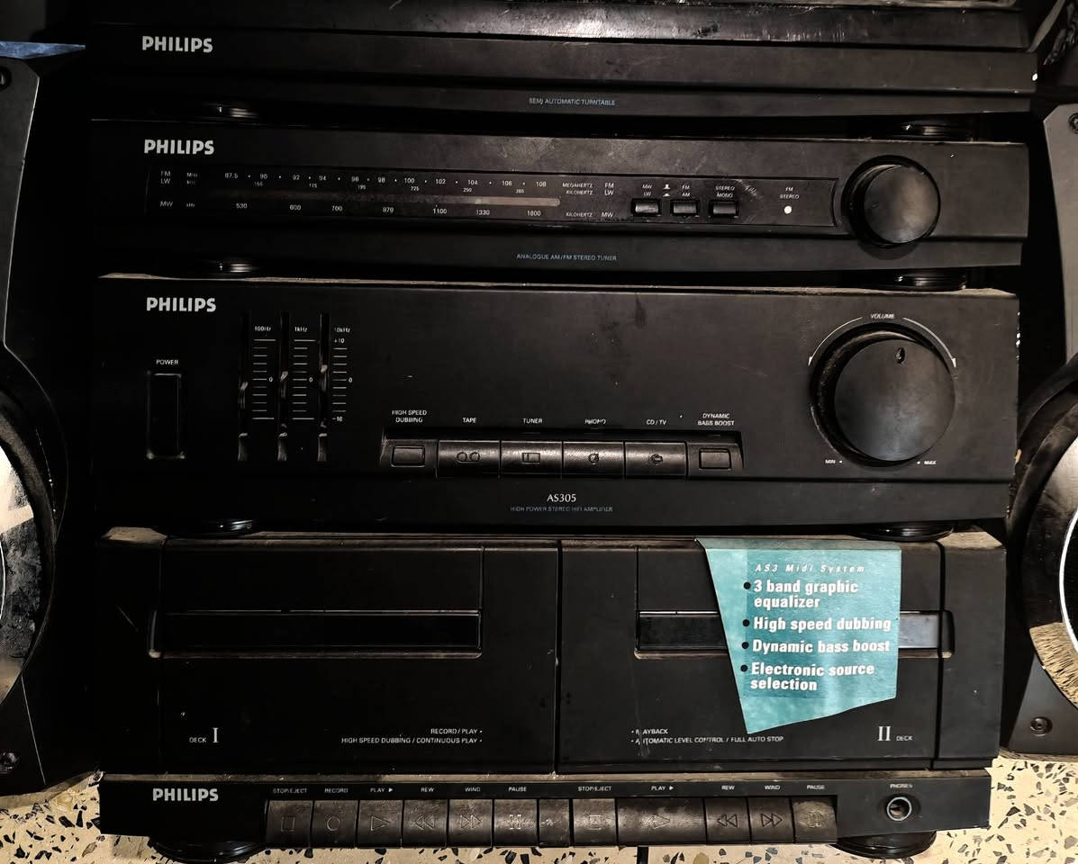 سستم فلبس أصلي مع أسطوانة اصليه عبد الحليم الجهاز بحاله جيده جدا كل شي بي شغال ويدعم أواكس السعر ١٧٥ ألف


**إذا كنت صاحب هذا الإعلان وتريد حذفه لأي سبب، رجاءا أرسل رسالة إلى الدعم الفني**