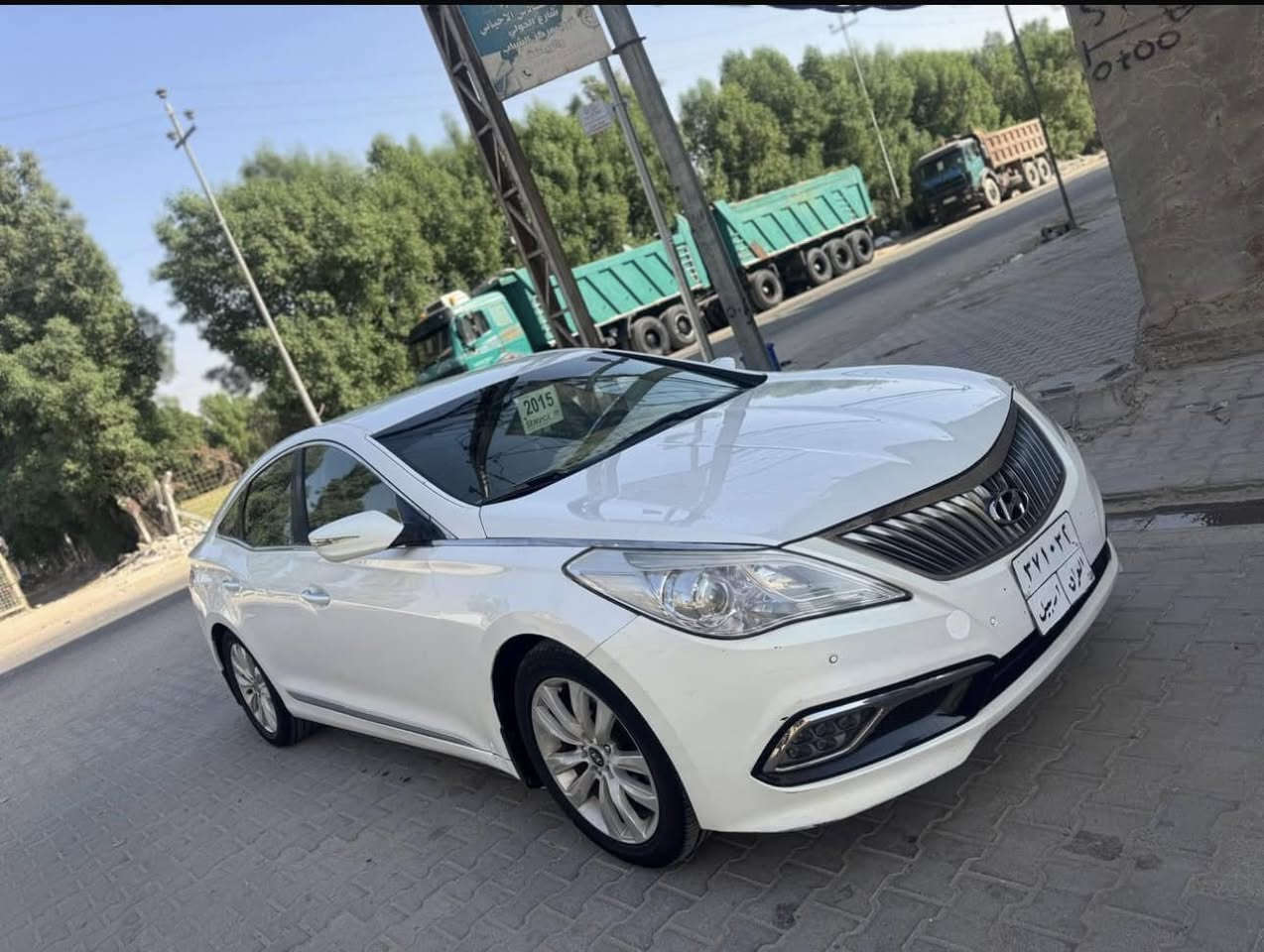 السلام عليكم 
للبيع ازيرا 
-موديل 2015 
-خليجي 6 سلندر 
-رقم اربيل وكاله تحويل مضمون 
-تحكم مقود جهتين 
-دبل اكزوز 
-مثبت سرعة 
-حساس امامي خلفي 
-شاشة وكامره دواره 
-مري شفط 
-بيها البنيد مبدل قطعه اصليه بلاديه نفس اللون بدون صبغ 
-السيارة حلوة وجاهزه بدون نواقص ومكانها بالنجف وسعرها 110  ورقة 
-للاستفسار ***********
