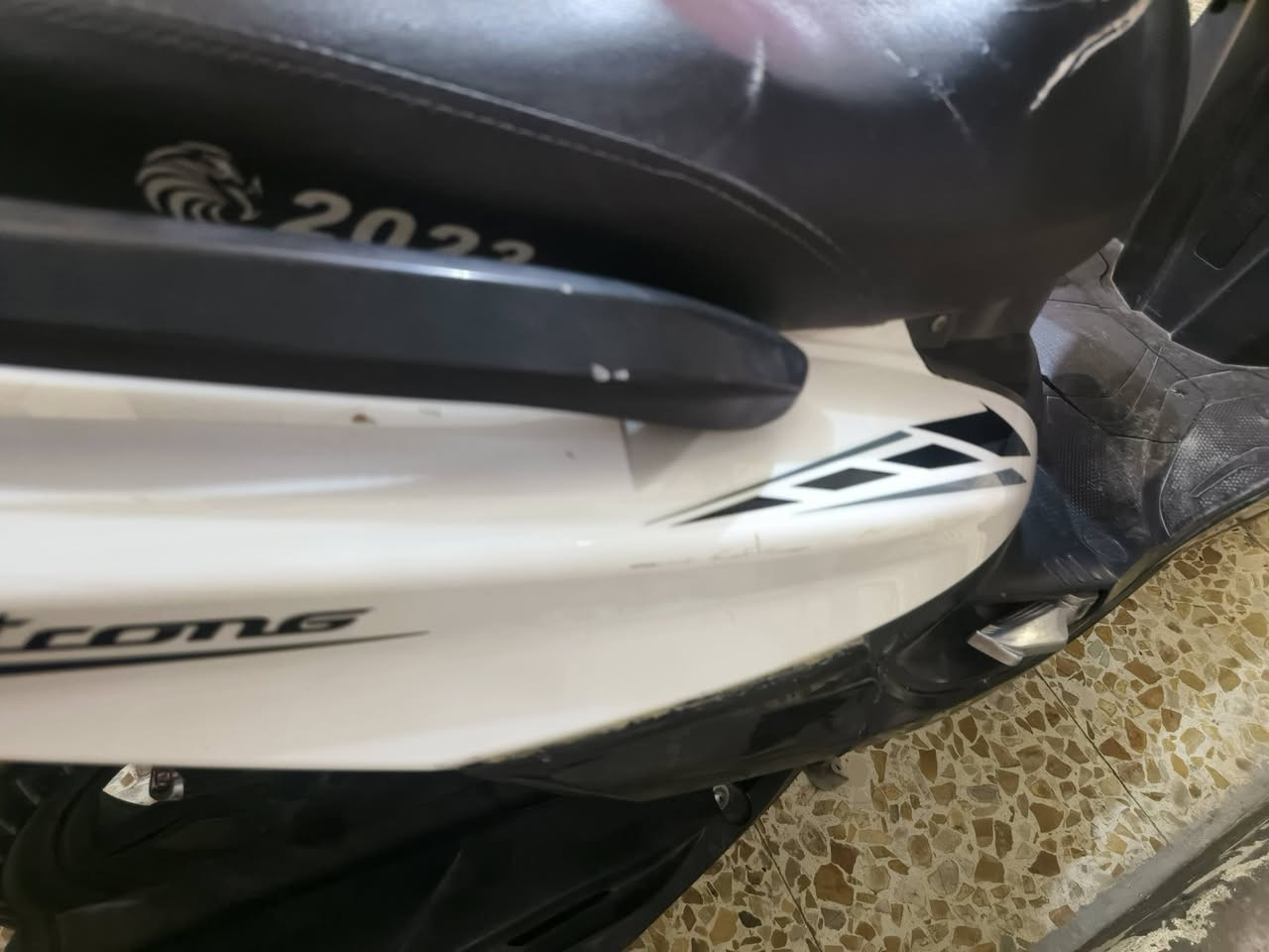 سترونك موديل ٢٣جاهزه من كلشي مكينه خرسه  سعر  ٤٥٠ اكو مجال    الغدير مبايل‏‏‪7773507935‬‏واتس اب بالرقم


**إذا كنت صاحب هذا الإعلان وتريد حذفه لأي سبب، رجاءا أرسل رسالة إلى الدعم الفني**