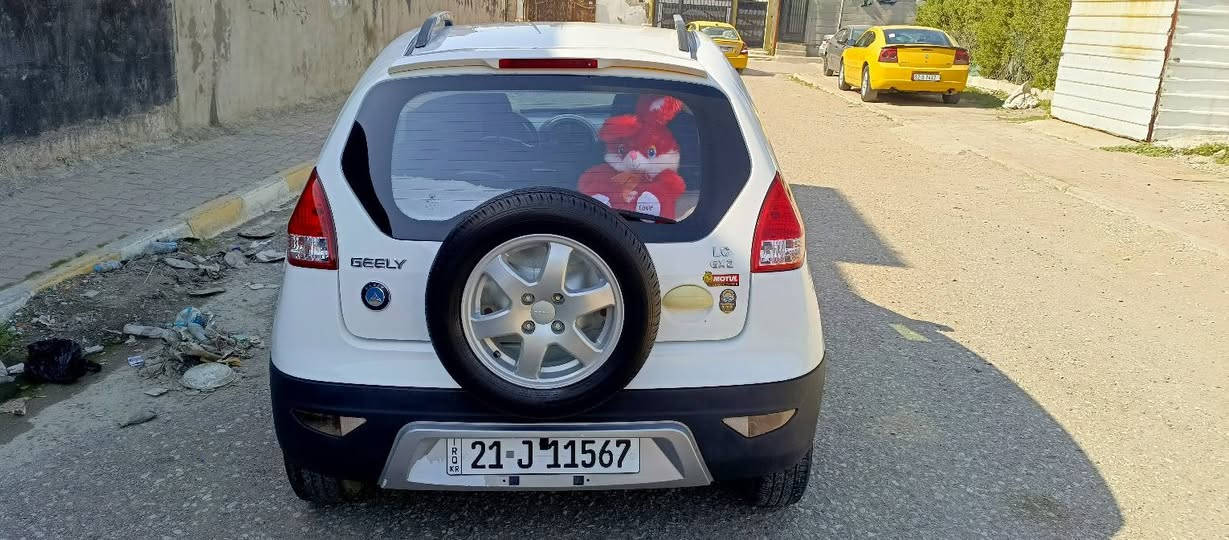 جيلي موديل 2014بدون صبغ ولا ضربه محرك وكير مكفول سنويه جديد بيها بطاقه بنزين سياره مال بيت كلش نضيفه  مابيها اي نقص كلها شغال تبريد تتفئه//////عنوان كركوك ///السعر 63وبيها مجال للطيبين ///***********
