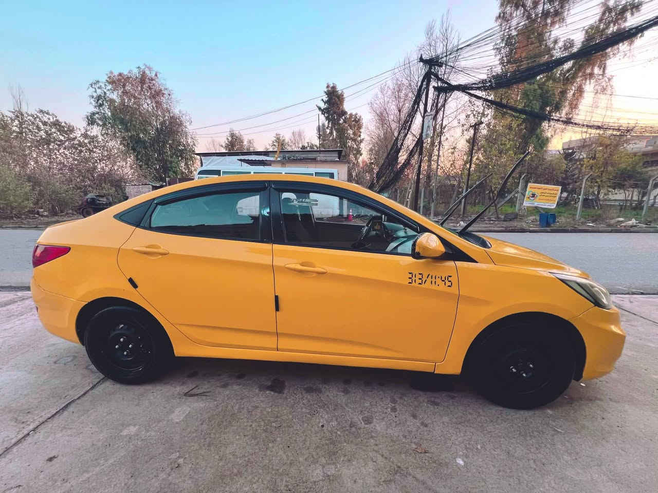 اكسنت موديل 2012 سياره نضيفه بدون ضرر 
مكينه 16 دوش كوري كير AT غرمات وهيئه صفر رقم نينوي سياره بسمي كابون بانزين للستفسار اتصال ***********
*********** 
مكاني موصل حي المزارع الثالثه
