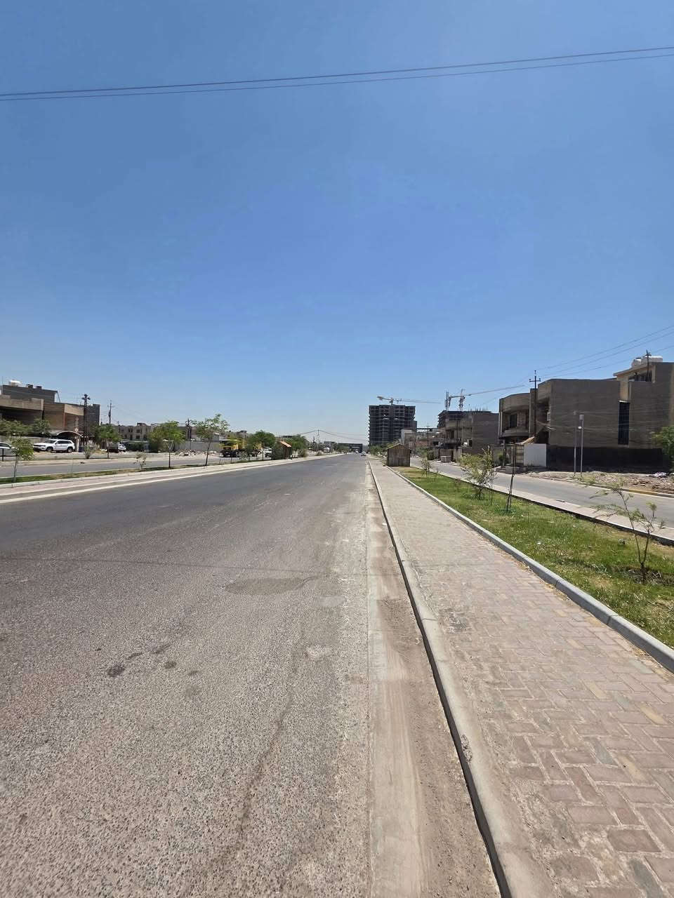 السلام عليكم قطعه ارض للبيع في حي الجهاد منطقه الاساتذه اربع شوارع قرب مجمع حي السلام السكني الجديد 
تبلغ مساحه القطعه ٣٠٠ متر واجهه ١٥ ونزال ٢٠ 
ملاحظه القطعه تقسيم حسب الطلب 
للاستفسار اتصل على هذه الأرقام 

***********
ابو مرام للعقار@
