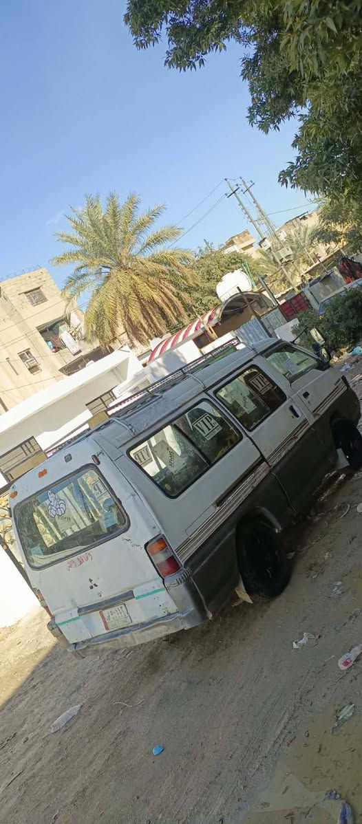 اليوم جايبلك شي كلش رخيص وعلى كد فلوسك حتة بيها شغل خير وبركة وسعرها بفلس ونص ارخص كيا بالعراق بس ب(( 17 ورقة ))  وبيها مجال أقرة تفاصيلها وخابرني  كيا عبرية 14 راكب ورقم بغداد الماني وبيها كير ومحرك اوتماتيك المرغوب ستة سلندر مال طيران سيارة نكرة كلها شغالة وكاملة حتة سيبايا بيها تخم تاير جديد جواها  سيارة تلزم بيها خطوط مال مدارس بالمنطقة شهرين اطلع افلوسها زيارات انتة وهلك شلون متريد تحسبها تستفاد بيها بيها سنوية عضم عاج بس راعيها معة لاسف ماندلة بالضبط وين تأخذ مني بيها مكاتبة اتكفلك بيها سرقة وعشائر وقانون وطلب وطيك سنويتها وشتريد بخدمتك مكاني بغداد الزعفرانية وهذا رقمي وموجود واتساب همينة إذا ماعدك رصيد وتدلل ***********
