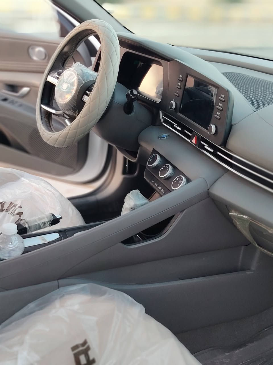 السلام عليكم النتر مديل 2024 خليجي 
فول مواصفات مكفولة كفاله عامه 
ماعده شخط بدعاميه لاماميه
ماشيه 58
سيارة رقم اربيل اب اسم شركة 
السعر 185وبيها مجال لشراي
لاتتصال ***********المكان النجف 
واقع السيارة احلى من صور
