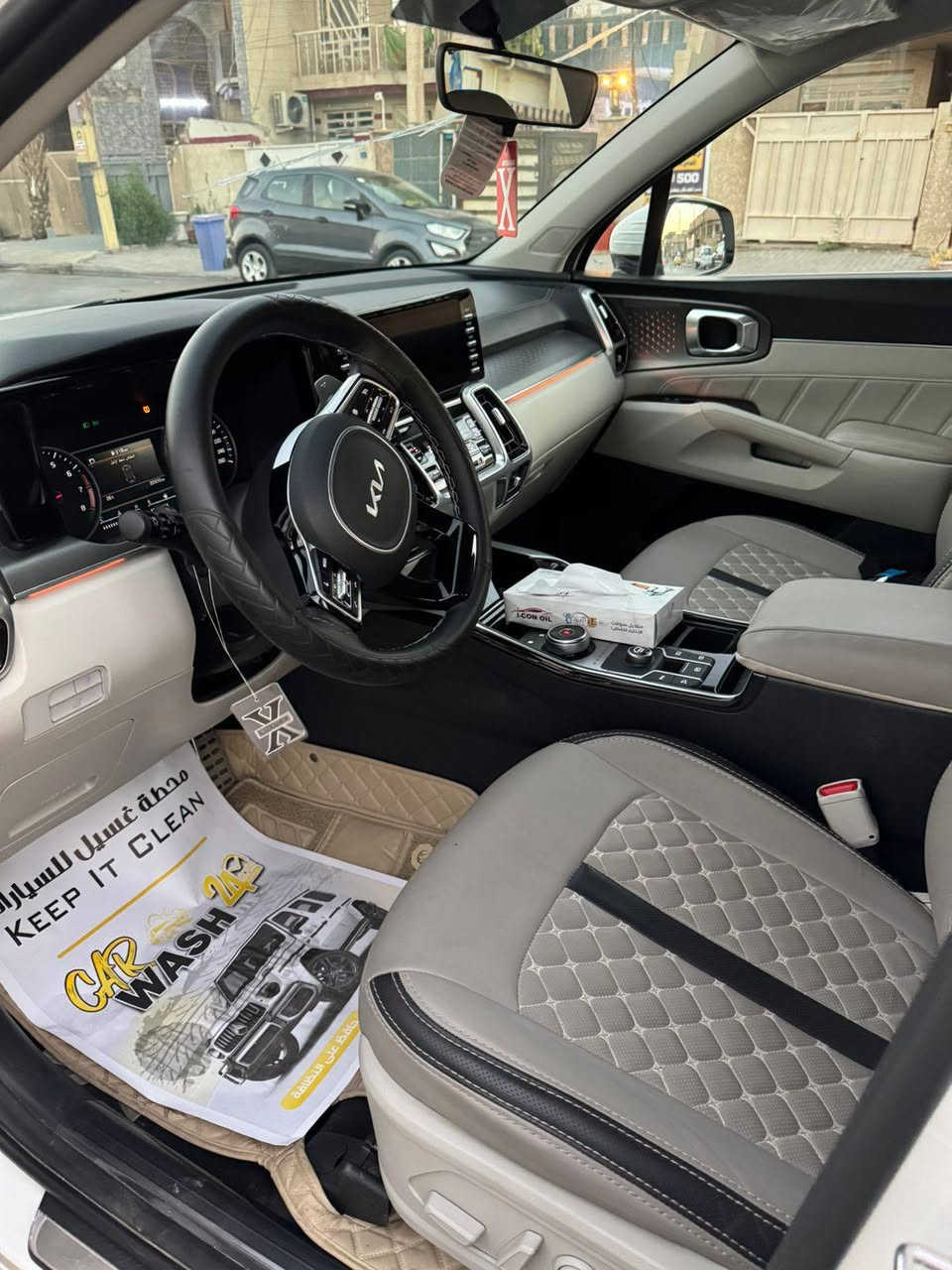 السلام عليكم 
سورنتو خليجي 2023
نص فول 
ماشيه 23الف
ضررها بارد قليل اباب الصدر +بارد بطرف الچاملغ الخلفي اثر شخط موضح بل صور سياره مال بيت 
السعر   (285)
المكان بغداد حي العلام شارع أميمه 
***********
