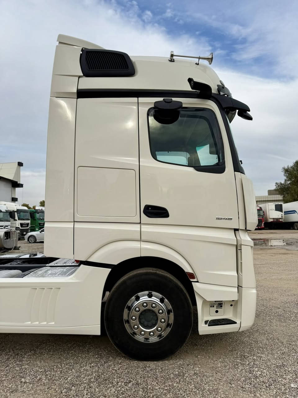 للبيع
اكتروز وحش
موديل 2020
حجم 1846
فول مواصفات 
أوقات الاتصال 9صباحاً حتى 9مساءاً
عنوان كلار شركة جواني سردم 
***********
