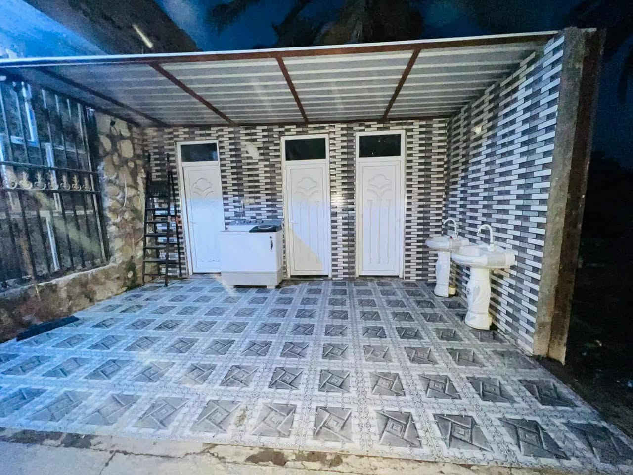 مزرعه3دوانم مع بيت بناء حديث وحقل دواجن طابو زراعي سند 25مزرعه تحتوي ع اكثر من ٥٠ نخله واشجار تين الحقل جاهز للعمل مجهز بكافه المعدات والمولدات كافة الخدمات ماء، وكهرباء العمادية طريق حلة/قاسم
#وتوجد لدينا عدة دوانم ومزارع وعروض ومقاطعات عليكم متابعة الصفحة لطفا أو الاتصال بنا ويظهر لكم كل ما هو جديد لدينا مع تقدير
***********
