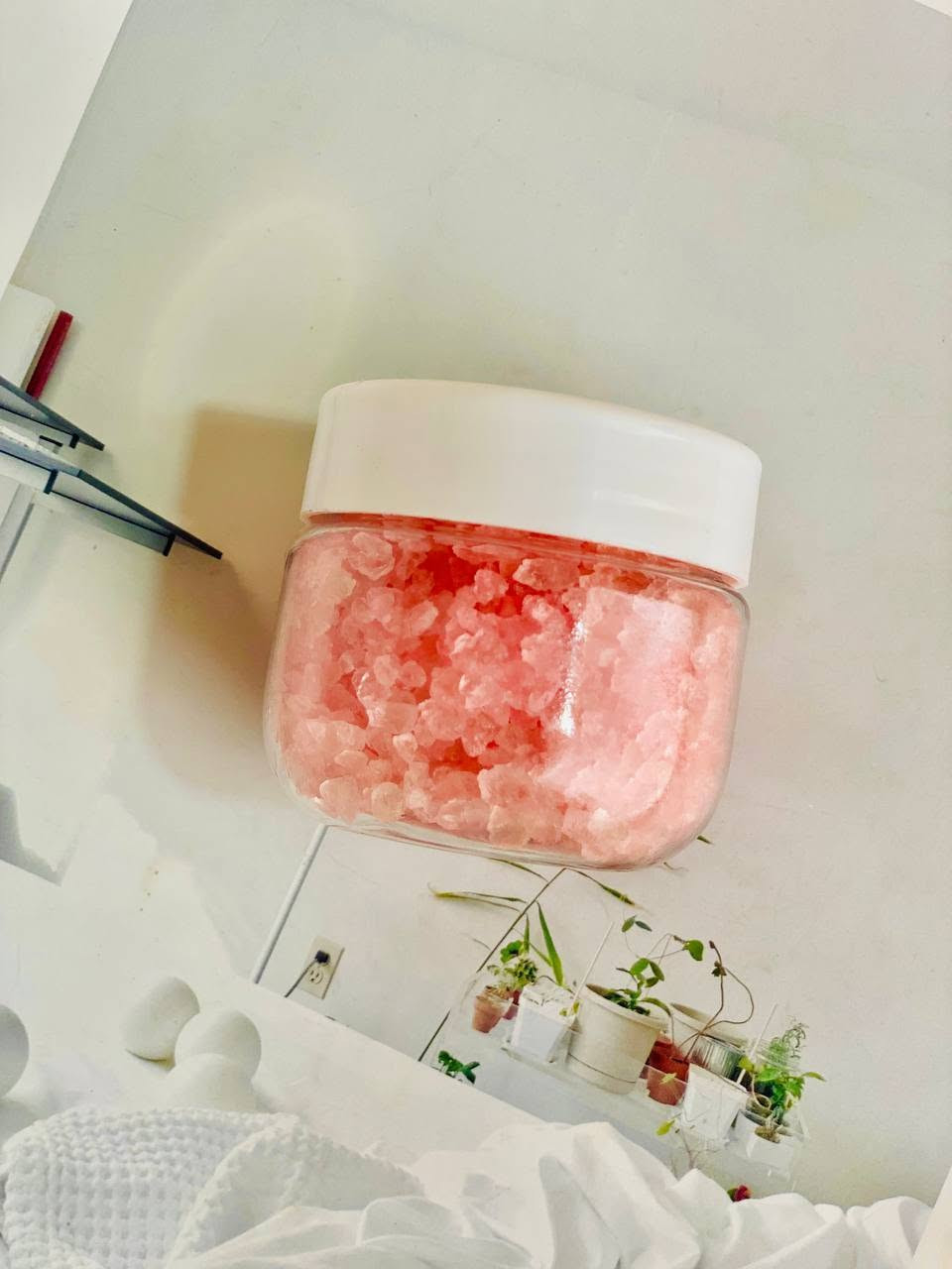 ✨ ملح البحر برائحة Baby Powder ✨🩷

دللي بشرتج بنعومة وانتعاش يدوم 🌸💖
ينظف البشرة بلطف ويساعد على إزالة الشوائب ويمنح الجسم رائحة بودرة الأطفال الهادئة 🤍🫧

🎀 الحجم: 50 غرام
🎀 مناسب للاسترخاء والعناية بالجسم
🎀 يترك البشرة ناعمة ومنتعشة

💗 ريحة راقية ونعومة من أول استخدام

العلبة 50 غرام
 السعر 5 الاف
. 
. 
. 
. 
. 
. 
. 
. 
#skincare #glowingskin #العناية_بالبشرة #بشرة_صافية #glassskin ✨


**إذا كنت صاحب هذا الإعلان وتريد حذفه لأي سبب، رجاءا أرسل رسالة إلى الدعم الفني**