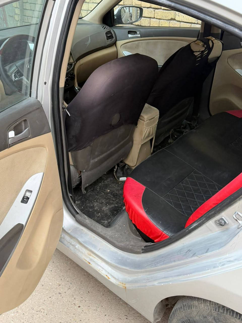 السلام عليكم لبيع اكسنت موديل 14 خليجي محرك دوش 1600   مكفواله عيب شرعي وصوليات مصبوغه عام رقم ذي قار تحويل وثاني يوم. سعره 68 وبيه مجال مكاني ناصريه سومر لاستفسار اتصل ***********
