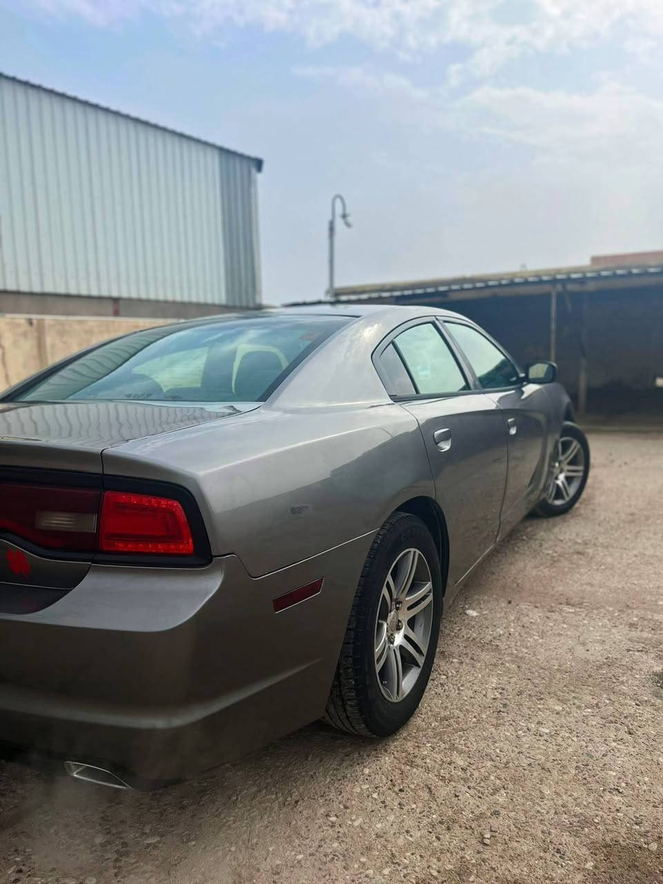 السلام عليكم جارجر 2012 كندي مسبوقه جماليه بدون حادث رقم شمالي اربيل ماكينتها جيرو مكينه خير من الله السياره جاهزه سعرها 135 وبيها مجال حق الجيه العنوان كوت اتصال ***********
