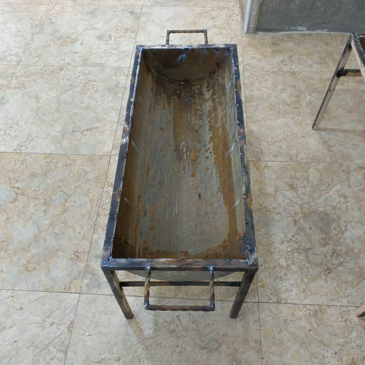 سلام عليكم مناقل للبيع سعر وحده بـــ 30الف المكان ميسان حي جمعيات قرب المركز صحي جديد رقم ***********
