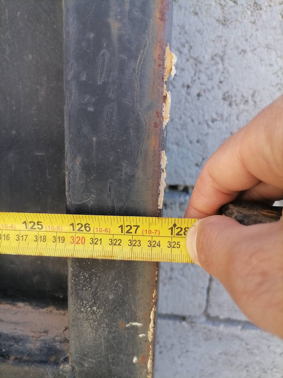 مستعمل البيع حديد ثقيل سعره ٣٥٠ مكان سجاريه ***********
