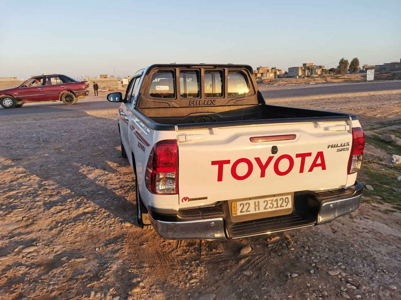 سلام عليكم ورحمة الله وبركاته عندي مرزي ٢٠٢٤ فول موصفات كير اتوماتيك رقم شمالي أربيل السياره جديده مال جناي ما تصرف عليه أربع كير ومحرك صدر شرط السعر ٢٨٥ وبيه مجال الطيبين رقم الموبايل *********** مكان صلاح الدين الشرقاط ملاحضه عتذر عن بيع مده و قصاط
