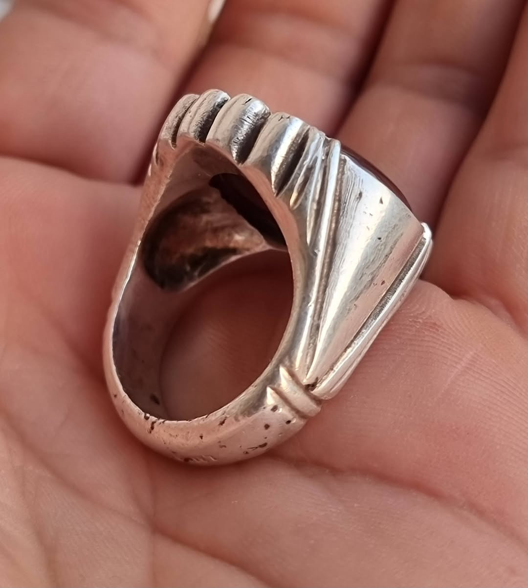 عقيق يماني كرز الكرز خامه درجه اولى حر غير معالج طبيعي 
بصياغه يدويه ثقيله البحرين المبدع الصائغ لمسات  
للبيع مكاني بغداد يوجد توصيل إلى جميع المحافظات للبيع فقط فقط أحبتي الغوالي ما اراوس بس ابيع 
***********
