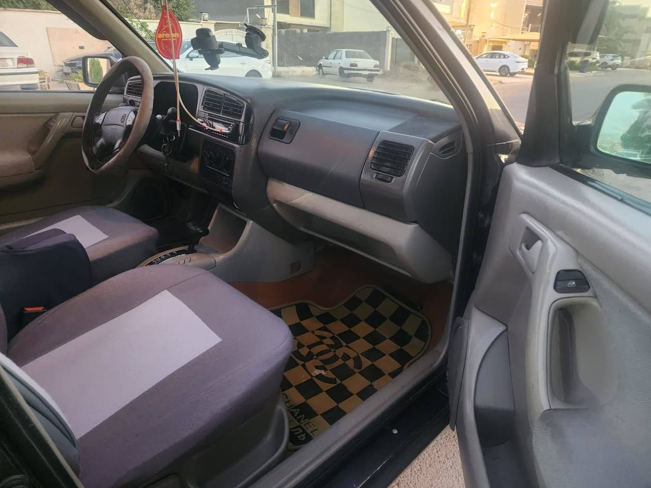 كولف 1994
 محرك 2000 كير اوتو وارد خليجي
 تبريد ثلج مبدل منضومه كامله 
صدر جديد تخم تاير جديد محرك مال حاويه كير جديد 
 رقم بغداد انكليزي باسمي 
كهربائيات جاهزه سياره مصبوغه عام بدون ضربه تعمير جديد ومصروف عليها هواي جاهزه بدون اي نقص
 العنوان بغداد السيديه 
 السعر 50 وبيها مجال قليل 
 للتصال ع الرقم *********** او *********** بغداد, العراق
