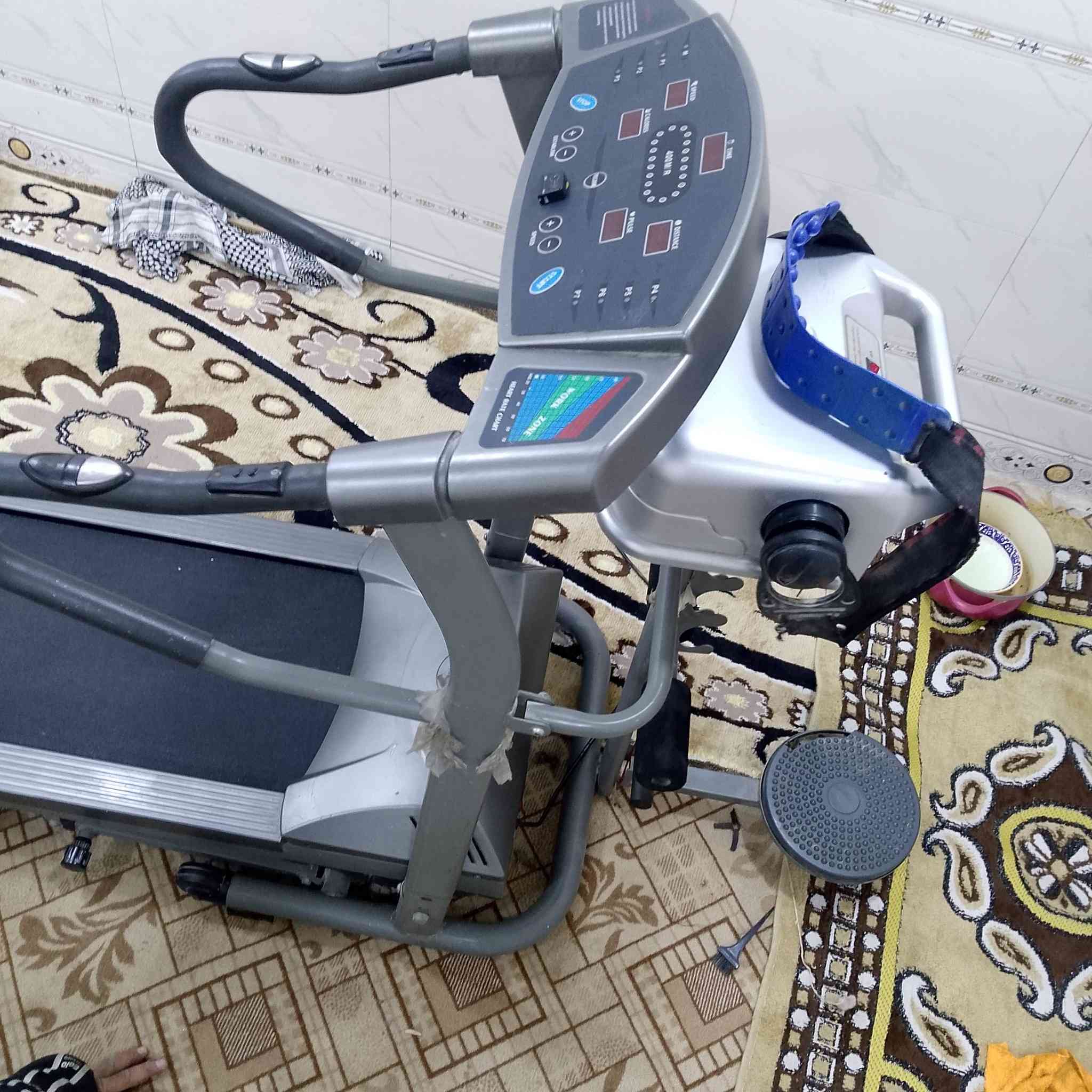 سلام عليكم خوان جهاز جري شغال تفحص و تأخذ كامل السعر 150 اي استفسار عله هاذه الرقم ***********بي واتساب
