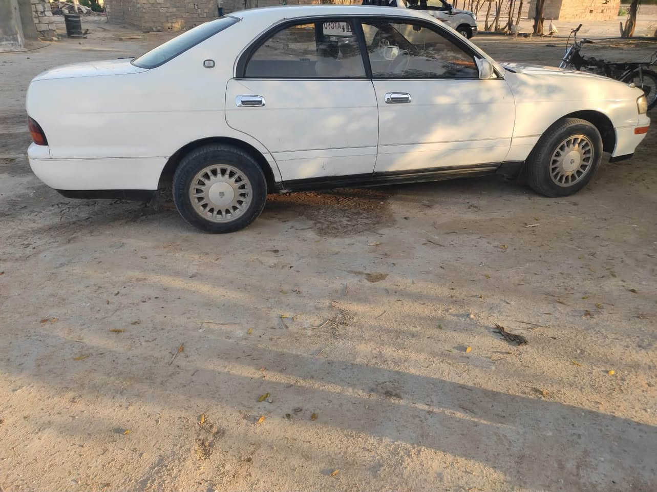 بطه للبيع كفاله گص ونقل وضربه سياره جديده وحلوه بلاد رقم بصره دولي سنويه جديده نقصها محرك فقط السعر 45 وبيها مجال العنوان البصره الزبير ‭***********‬
