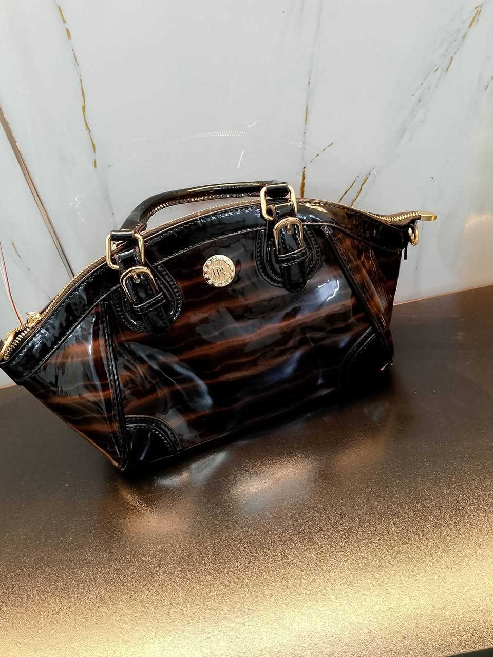 #حقائب #لويس #فيتون 😍، رمز الأناقة والفخامة!  تصاميم َكلاسيكية تناسب جميع الاذواق والمناسبات ¥


**إذا كنت صاحب هذا الإعلان وتريد حذفه لأي سبب، رجاءا أرسل رسالة إلى الدعم الفني**