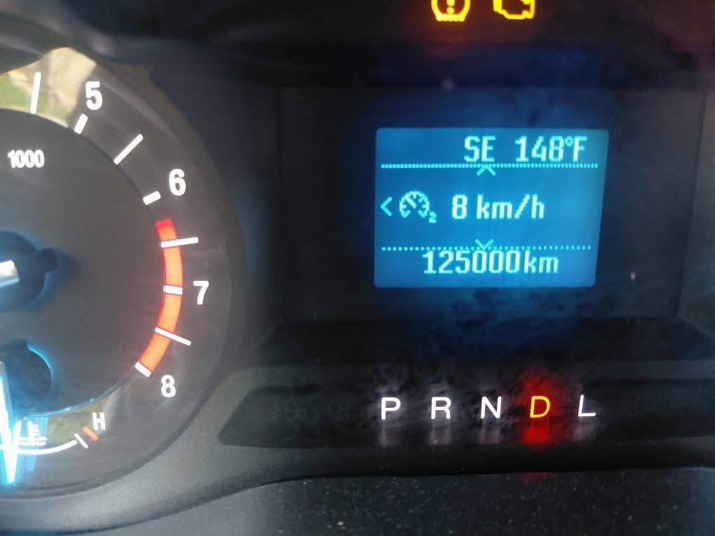 للبيع فورد فيوجن موديل 2017 نوع se
حادثها جاملغ امامي ايمن كما موضح بالصور 

محرك 4 سلندر 2,400 

كاميرا 

هاند بريد كهربائي 

شاشة

تحكم ستيرن 

بصمة 

طخم سماعات بلادي 

السيارة جميع ايرباكاتها سليمة وضع الشركة 

البجم تقفيل شركة 

السيارة بلادية وكلش حلوة وكلش قوية 

تبريدها ثلج

صدر امامي جديد 

زوج تايرات امامي جديد 

بطارية اصلي جديد 

فلتر شوته جديد 

فلتر تبريد جديد 

عبوة بانزين اصلية 

فلتر دهن اصلي جديد

السيارة ماشية 83 mi

رقمها السليمانية وعندي وكالة اكدر احولها وقت

السعر140 وبيها مجال للطيبين والسوك كلشي بي 

للتواصل *********** يوجد واتساب
