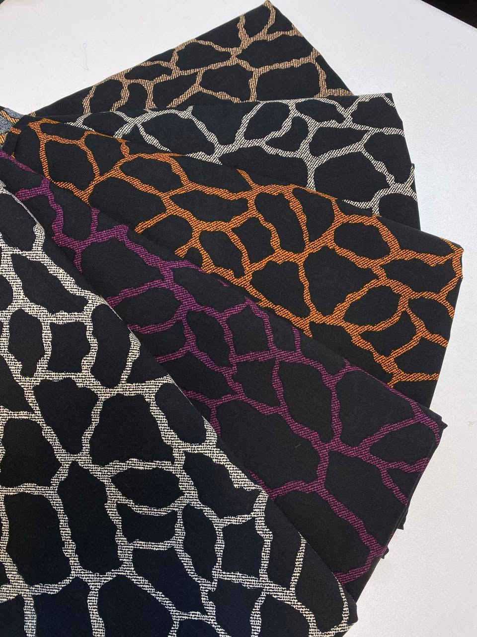 كشمير ايطالي جمله ومفرد متوفر حجز برصيد او تحويل ماسترد 🥰 الحجز وات ساب ***********٦ يوجد توصيل سريع لكل المحافضات @أبرز المعجبين
