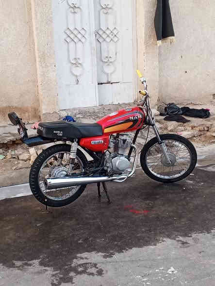 سلام عليكم شباب دراجه تعمير قبل شهرين بدون  دراجه مكفوله كفاله عامه سعر 700وبيه مجال حك جيه هاذه رقمي لحد يراسل هنه ***********
