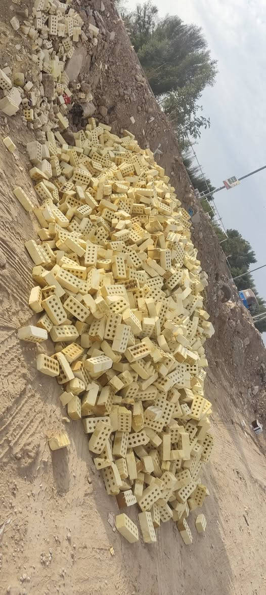 طابوك درجه اولى السعر حسب المكان ونوعيه الطابوكه يوجد طابوك عادي وطابوك جمهوري توصيل جميع محافظات ***********
***********
