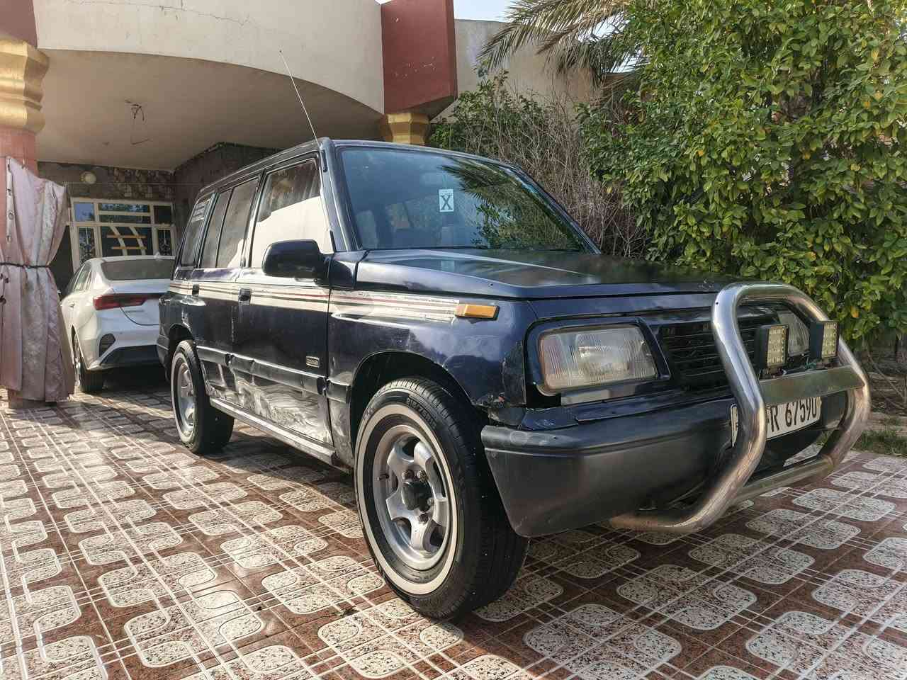 السلام عليكم سيارة سازوكي للبيع موديل 94 السيارة بلادية كير محرك صدر أمامي خلفي كلة جديد تخم تاير جديد شاشة كامرة شغالة سنتر لوك شغال دواخل نضيفة العنوان واسط للاستفسار ***********
