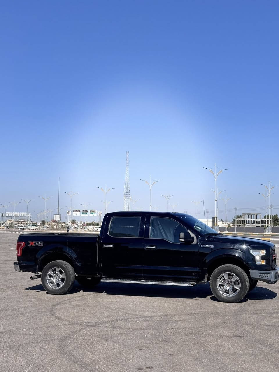 السلام عليكم للبيع فورد f150
2017xlt 
فور ويل باب طويل بدي طويل 
 كير تعليك V8. 5000
منضومه غاز  100 لتر انسه صرف 
رقم اربيل باسمنه 
صبغ جاملغ وباب وتلكيطات بلبدي اثر طخات 
مكان كربلاء 
كير مكينه تبريد حداديه تخم تاير كامله 
السعر 165 
للاستفسار ***********
