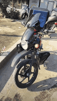 دراجه بوكسر للبيع مرقم 2023لوحات وسنويه تحويل ثاني يوم الدراجه مكفوله ...