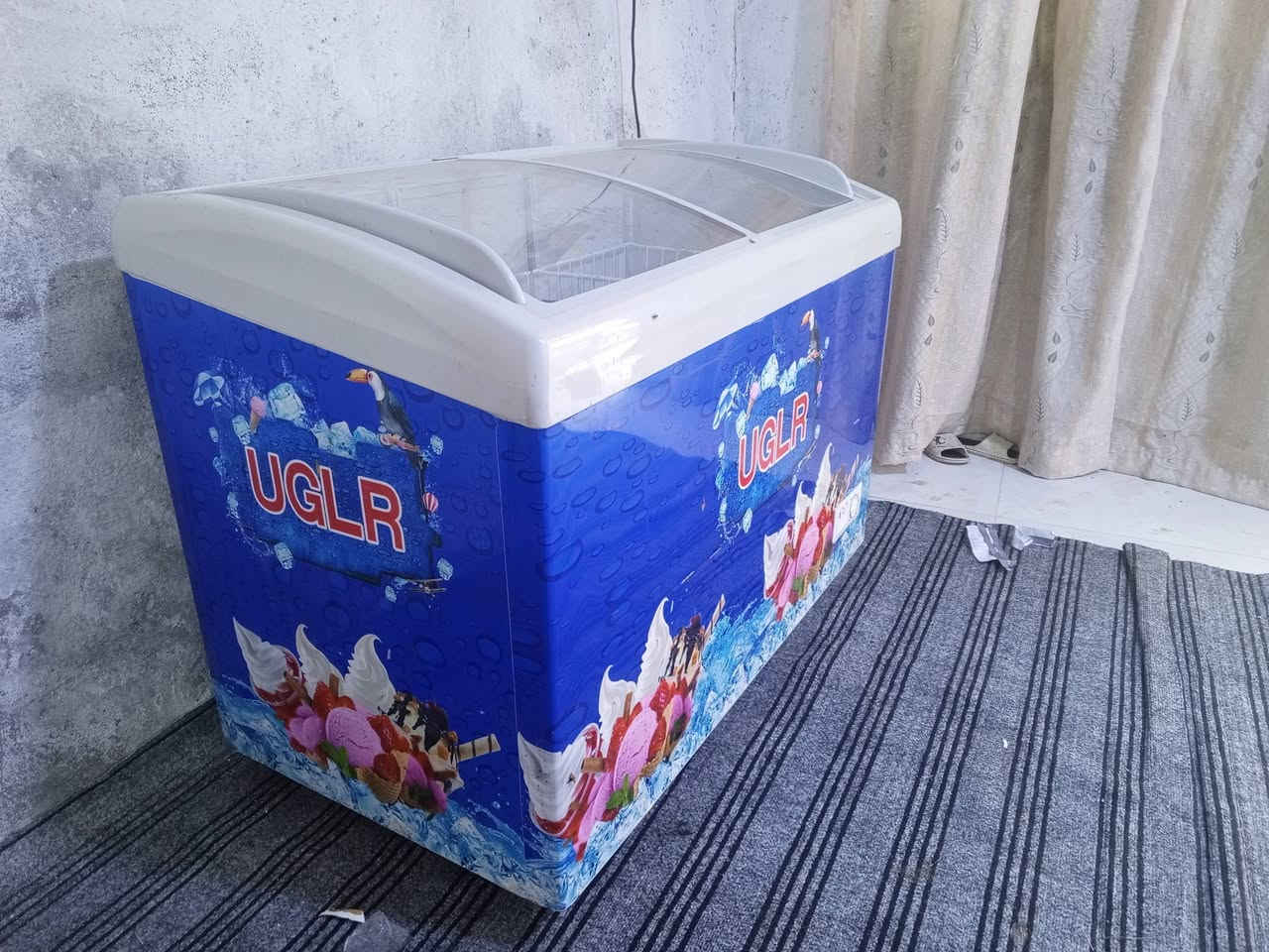 مجمده اخذته جديده اخذته بسعر 450وستخدمته 6اشهر
وريد ابيعها 300قفل بيع مستعجل ***********
