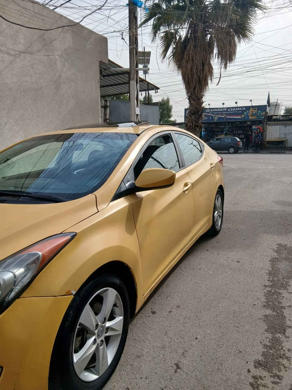 النترا 2013 السعر 105 وبيها مجال
السياره حادثها بين الجاملغ والباب بدون اي دواخل السياره وبيها ملاحضات بلكشر مال جناي ونضيفة ومدوشمة جديد كير ومكينة مكفولات للاستفسار ‭0777 231 8100‬
