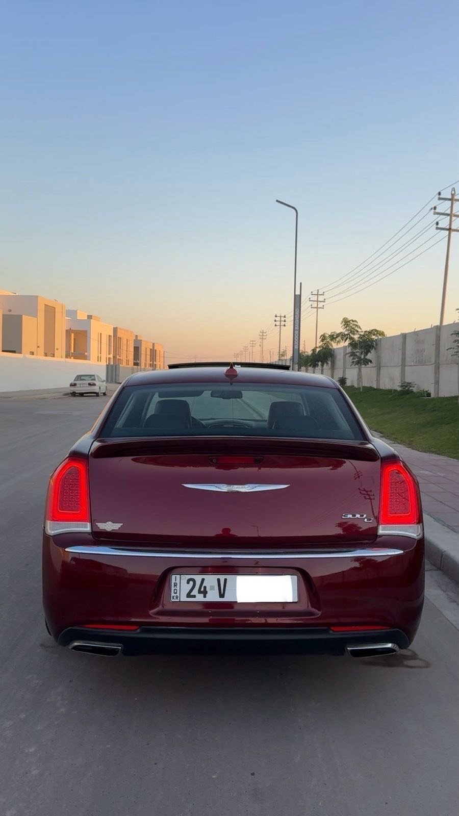 السلام عليكم..
كرايسلر اوباما 2017 كلين تايتل بدون صبغ بدون بارد ماعدا الدعاميه الاماميه اني صبغتها وصورها قبل الصبغ موجوده وبيه رصعه بالهلال جاملغ الخلفي 
مواصفات C
بانوراما
كشنات جلد كهرباء 2
كشنات تدفئه تبريد
شاشه ابل كار بلي
برده خلفيه
ستيرن صاج كهرباء 
ميموري خزن
دوسات نيكل
مري قلاب 
فول مواصفات عدا الرادار
السياره جديده بدون اي نقص ماشيه 115 الف ميل باامريكا ماشيه جانت 70 الف ميل رقم دهوك بااسمي رايدها ب 247 $ وبيها مجال مكانها بغداد اليرموك للأستفسار ***********