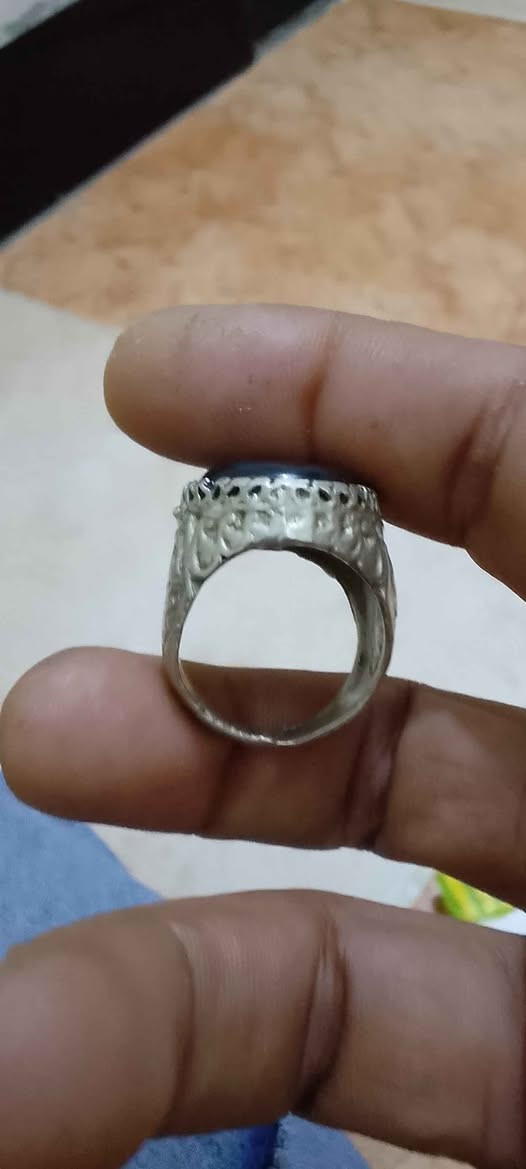 محبس عقيق يماني قديم 
الفضه عيار 925 مختوم سعره35
*********** البصرة, العراق
