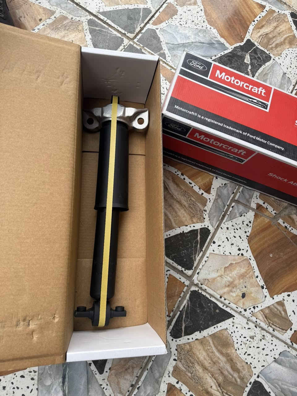 فورد فيوجن تبديل دبلات خلفي اصلي شركة موتوركرافت 

***********
***********
بغداد- الغزالية- الشارع العام مقابيل نافورة مدير الامن مجاور مركز تسوق الساعة 
يتوفر توصيل  جميع قطع غيار الفورد / والزيوت /لجميع محافظات العراق
 محلات محمد العزاوي
لقطع غيار سيارات وصيانة سيارات الفورد
