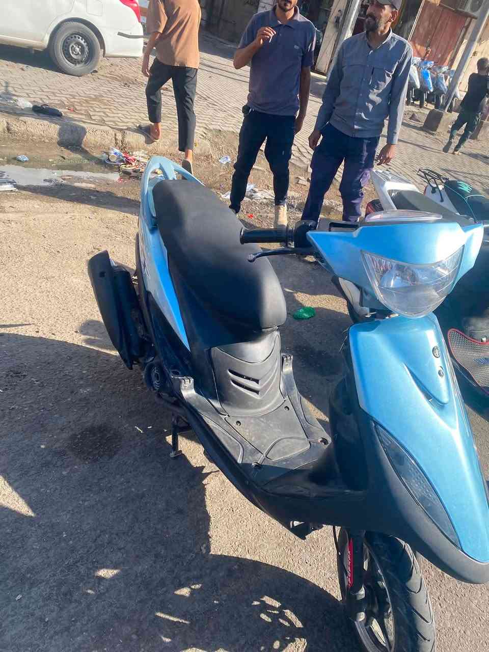 للبيع دراجه ماكس عدله كلها شغاله كزوز إف ام جوزه بلاديه كيلو متر شغال كيج بانزين شغال نكره سلف السعر 650 وبيها مجال رقمي ***********
