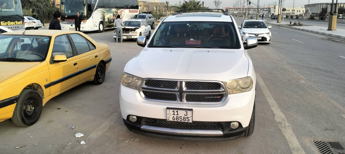 السلام عليكم للبيع دورنكوه خليجيه مكفوله كفاله عامه   2013    رقم. بغداد  نكليزي بسمي     احله من الصوره  السعر 220 وبيه مجال  //***********/////////*********** مكان الناصريه مركز
