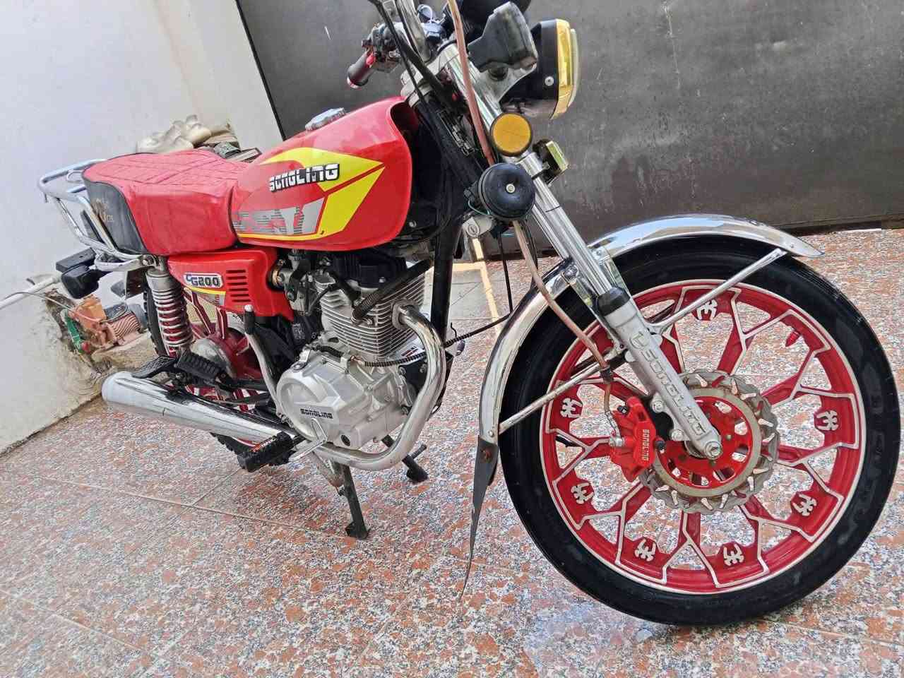 السلام علیکم دراجه ايراني مديل 24 وزن ثقيل دراجه مقوله مكفوله وضع شركه منفيس بصمات سويجات الشاشا تبث فيدو عليها كلها تخبل ما بيه نقص برغي واحد منفیس نشاط نعومه تجي بعيونك وتشوف مكاني صلاح الدينبلد العسر 625 وبيها مجال للشراي لا تكسرون بيها ما يعجبك لا تعلق حلال العالمم يرهم مراوس بسرفيز نضيف 

‏‪0781 921 6150‬‏ متواجد واتساب واتصال
