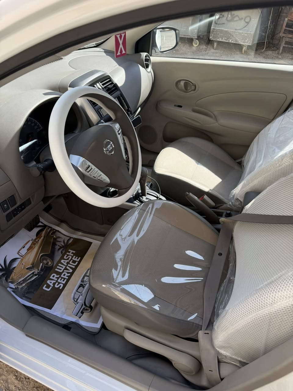 سياره سني موديل ٢٠٢٥ دوشمه ارضيه وكشنات سياره كامله ما بيها اي نقص ماشيه ٢٠  سنويه بأسمي السعر ب١٢٧ 
***********
