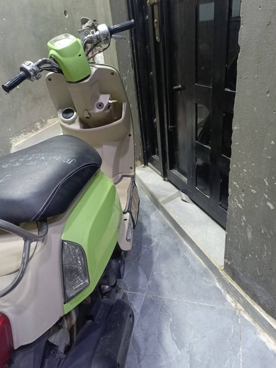 السلام عليكم دراجه بوليس للبيع مبدل بيهه بوش وبستم بوش 49 دراجه نضيفه بس كفر امامي مصبوغ ***********
