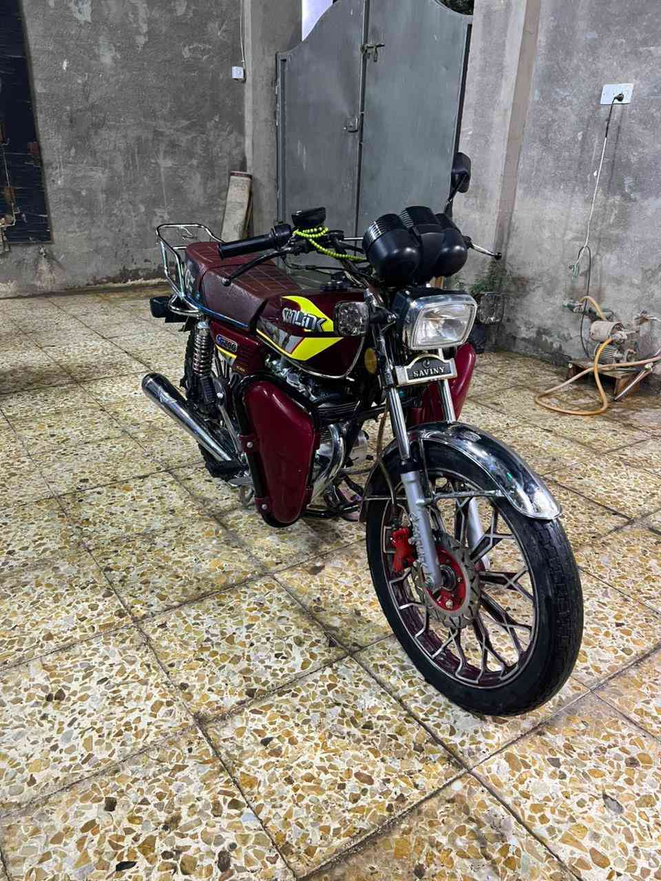 سلام عليكم ايراني خمسه كير موديل 24  مكينه 200 تجي دشبول شاشه الكترونيه بيها مسجل دراجه كفاله عامه السعر 700 مكاني بغداد مدينه الصدر رقمي ***********
