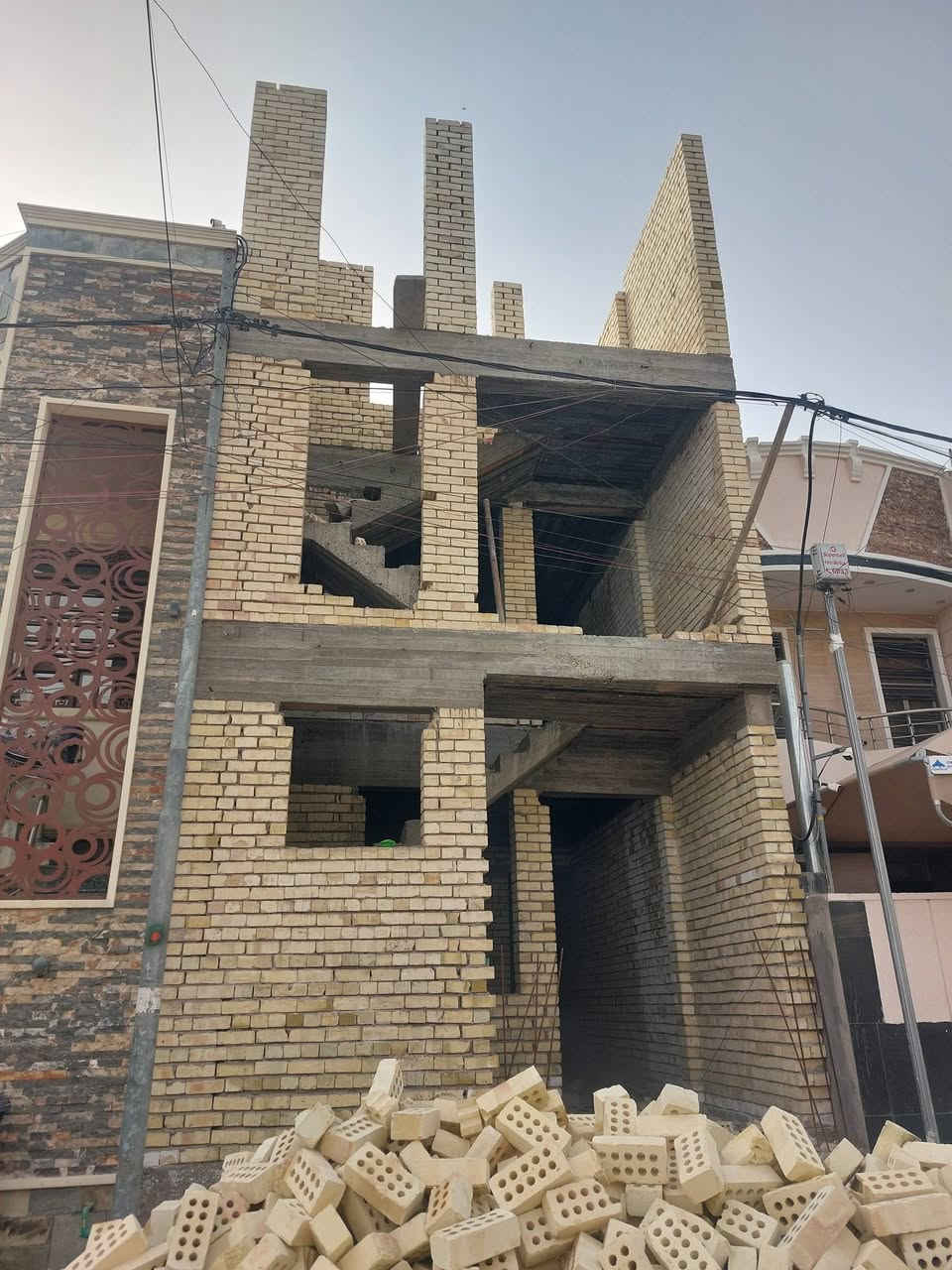 خلفه بناء متفرق حاليآ 
شغل درجه اولى وزن مضبوط
استلام مهندس وأنسب الاسعار 
***********واتساب
