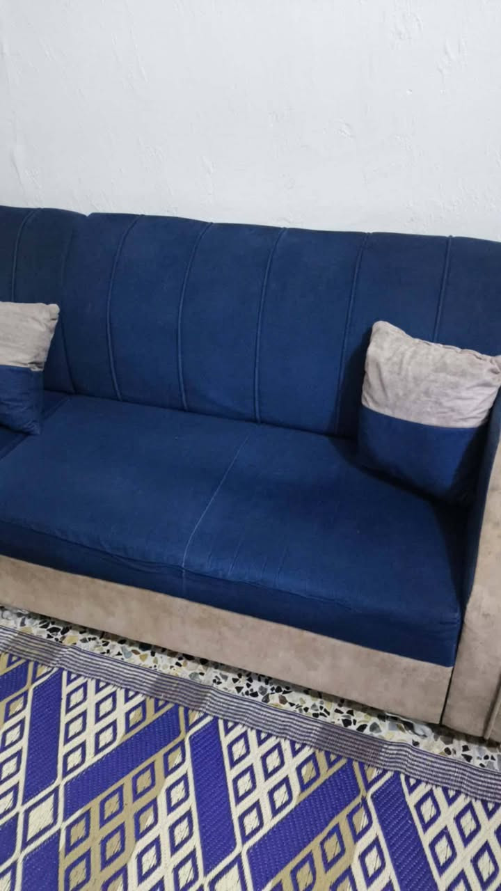 سلام عليكم ديوان لبيع
هاذا رقمي ‭٠٧٩٠ ٢٥٨ ٢٣٥٤‬

سعر 300بي مجال
