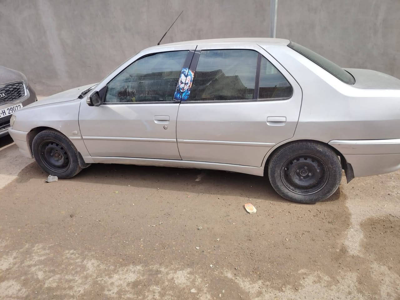 سلام عليكم ورحمة الله وبركاته سياره بيجو 306  موديل 2003
.

سعر ٣٧
رقم صاحب سياره هذا
***********
