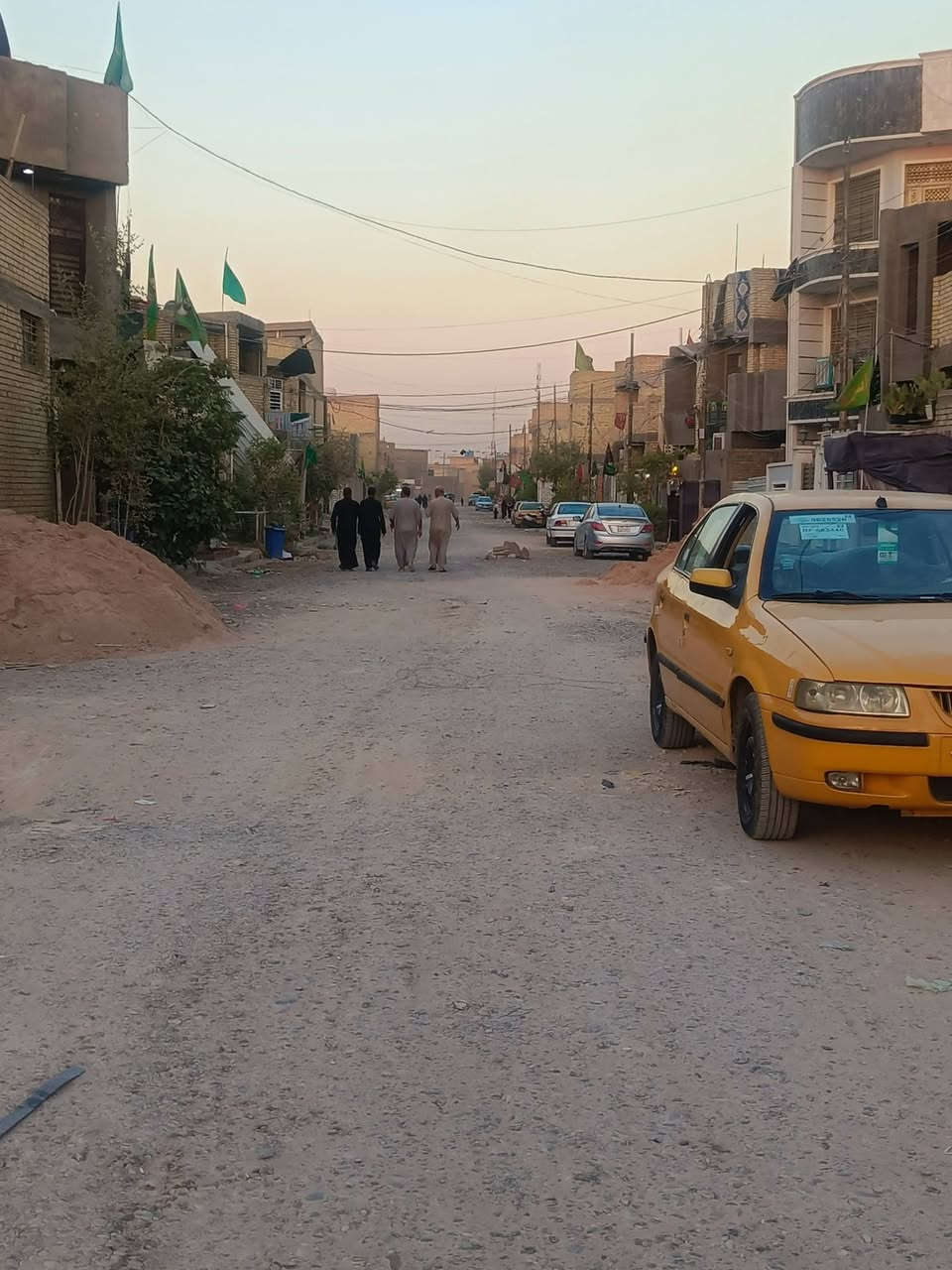 سلام عليكم توفر عندي بيت للبيع زراعي بالضباط الثانيه مساحه 100متر جبها 5نزال 20طابقين البيت هيكل بصف ركن عل شارع 30وشارع 15 موقع البيت البلديات الضباط ثانيه قرب شهداء ثالثه خلف محطه صفراء منطقة كامله كل خدمات ماعده تبليط قريب جدا الاستفسار اكثر ***********سعر خاص رد واتساب ماسنجر
