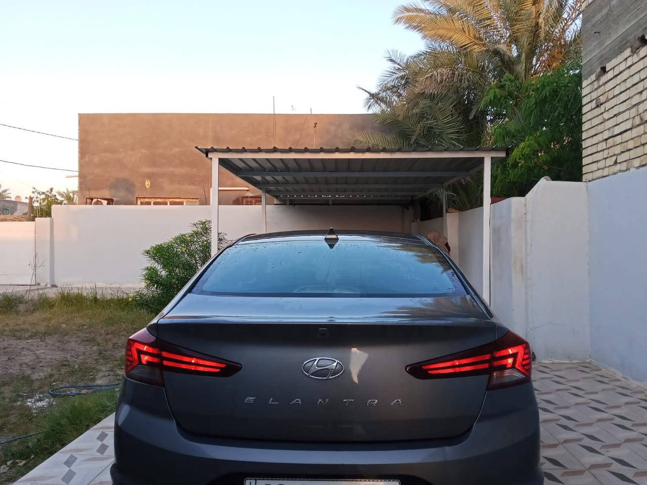 سلام عليكم النترا موديل 2020   السياره رقم بغداد بأسمي   مواصفات تحكم ستيرن ورادار جانبي وامامي وقياده ذاتيه وحساسات بل دعاميات 
 للاستفسار الاتصال بالرقم ‭***********
