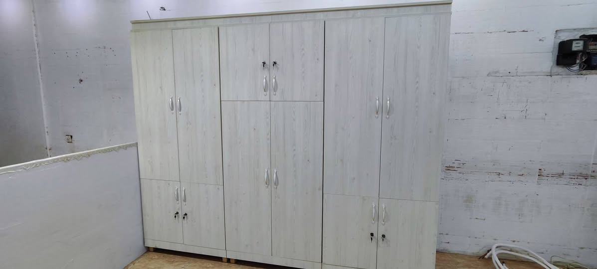 کانتۆری شەش تاکی MDF
زۆر پاک و تازەیە
سعری 325هەزار
ناونیشان کانی سپیکە خوارمزگەوتی تەبایی 
0774 086 5104
