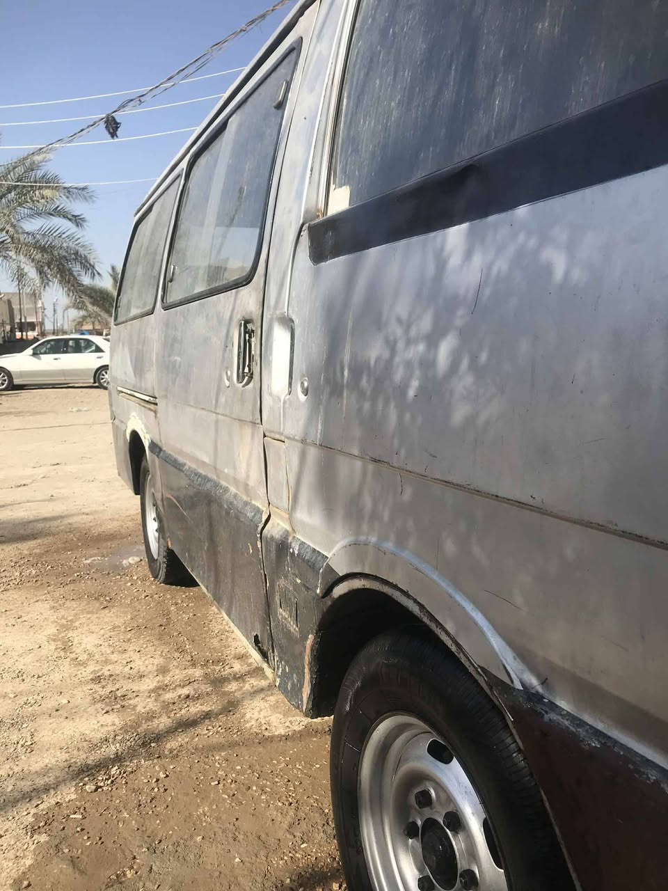 سلام عليكم بستا 95رقم بغداد الماني السياره جاهزه سنويه نافذه مكينه وكير واكس مكفولات دواخل جدد راعيه بغداد ومنادله سعر 25وبيه مجال رقم ***********
