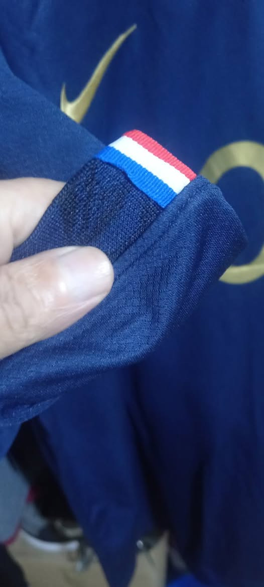 السعر 15 الف ماركة NIKE منتخب فرنسا اصلي يلبس وزن 95-100
لا يوجد توصيل للاستفسار خاص مكاني شارع فلسطين بالقرب من الأسواق المركزيه القديمه ركن شارع مسرح الخيمه


**إذا كنت صاحب هذا الإعلان وتريد حذفه لأي سبب، رجاءا أرسل رسالة إلى الدعم الفني**