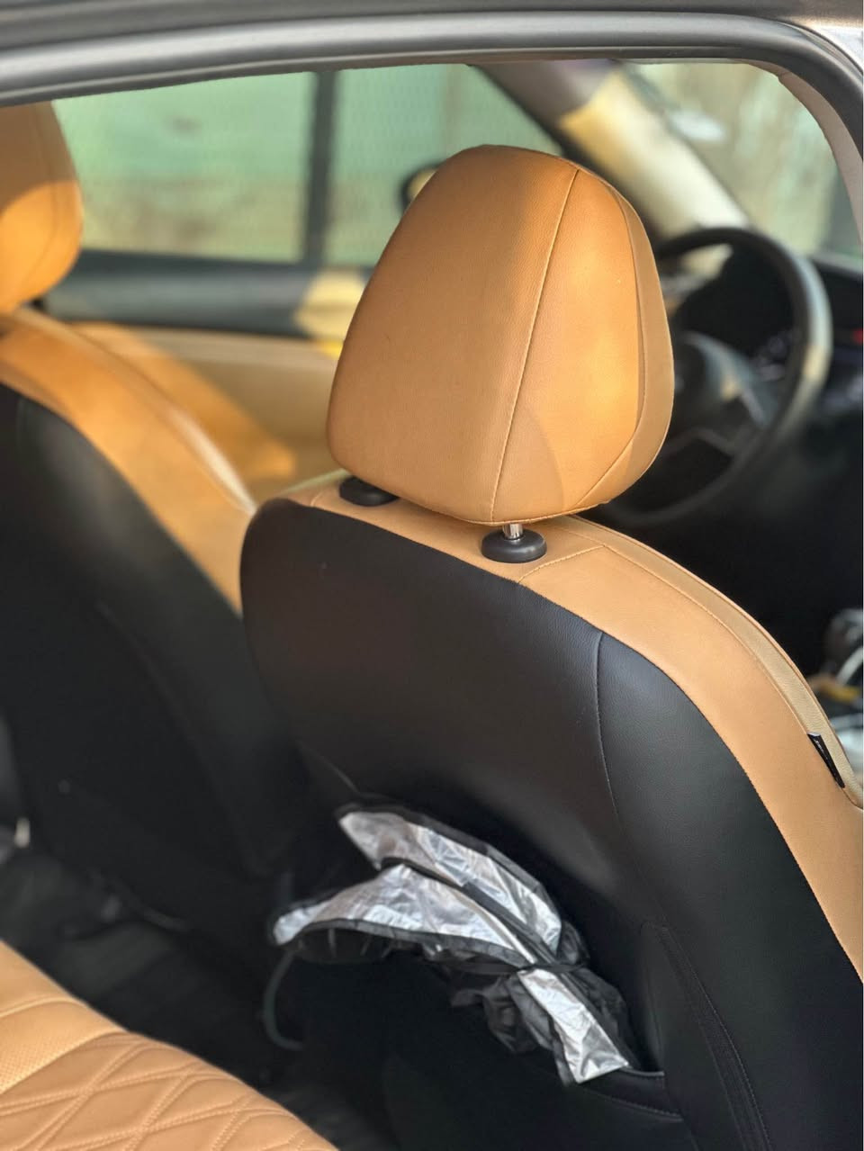 Nissan Sentra SV. 2023
نيسان سنترا 2023 
مكينه 2.0
دوش 4
موديل Sv
كوشنات الاماميه هيتار 
ستيران هيتار 
داخلي قيسي 
نظام eco
كشن كهربائي 
رادار امامي خلفي 
تحديد مسار 
بصمه 
فتحه سقف سلايت 
شاشه كاربلاي

رقم شاصي 3N1AB8CV4PY273546
ضرر خفيف جاملغ تبديل شركه 
وارد أمريكي ايرباك سستم
لون نفطي 
مرقمه دهوك / سنويه جديده / مرقمه قبل 6 اشهر 
تحويل شرط ثاني يوم 
كتاب جام اسود مخول من مرور دهوك 
بدون قص / بدون دواخل /ايرباك سستم 
الاستفسار اتصل عالارقام التاليه 
او مراسله الصفحه 
***********
*********** دهوك, العراق
