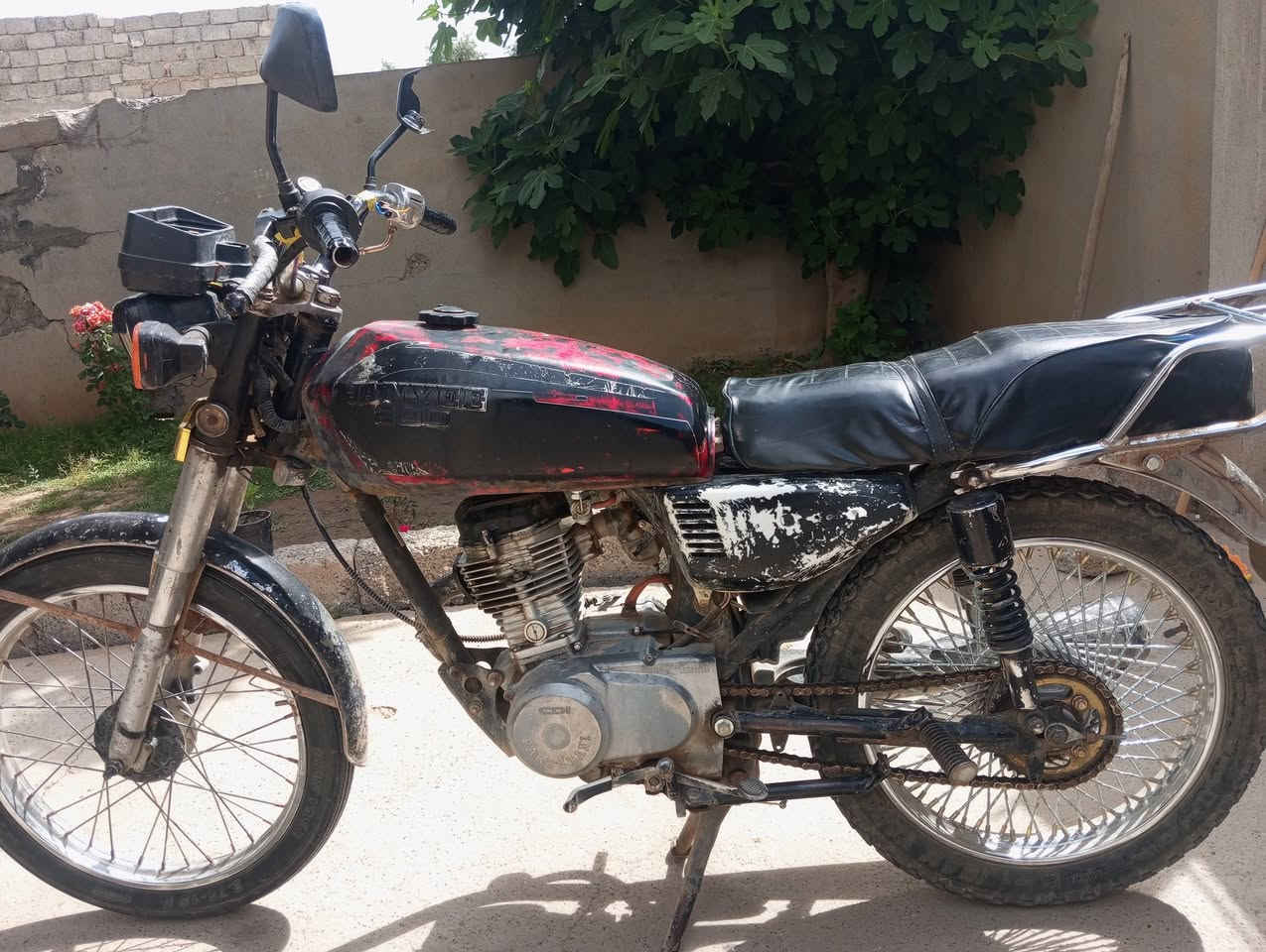 موطور اللبيع سعر150 وبي مجال الاستفسار ***********
